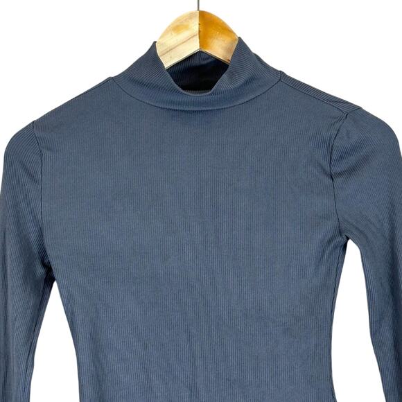 SO Bodysuit Womens S Gray Ribbed Mock Neck Fitted Minimalist Clean Girl Basic - Picture 2 of 4